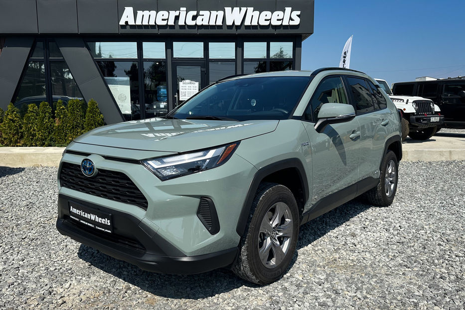 Продам Toyota Rav 4 XLE 2023 года в Черновцах