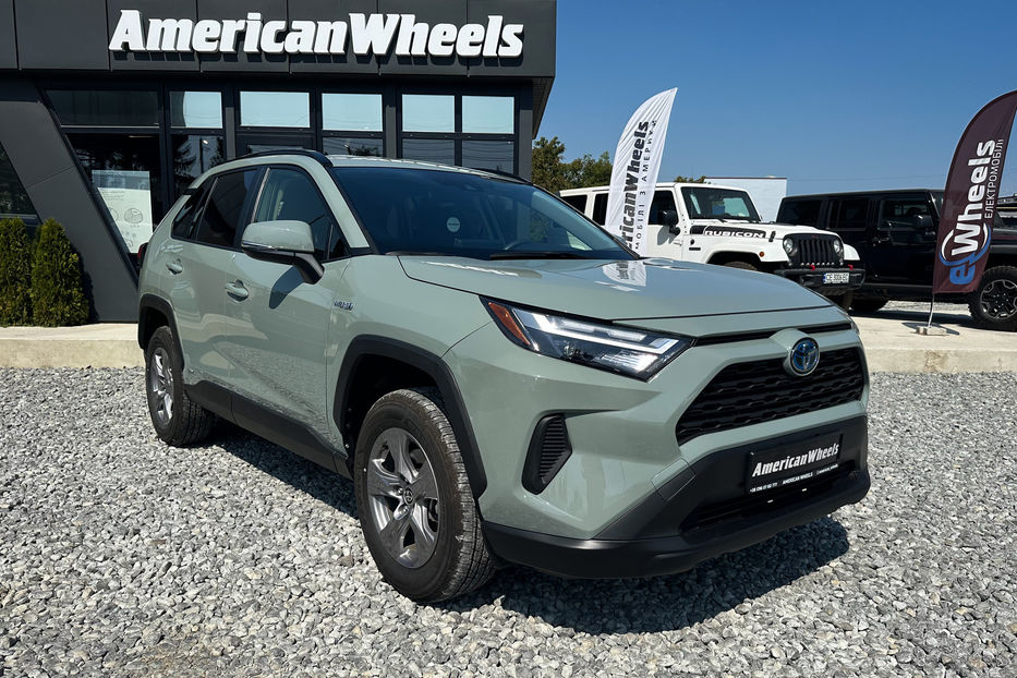 Продам Toyota Rav 4 XLE 2023 года в Черновцах