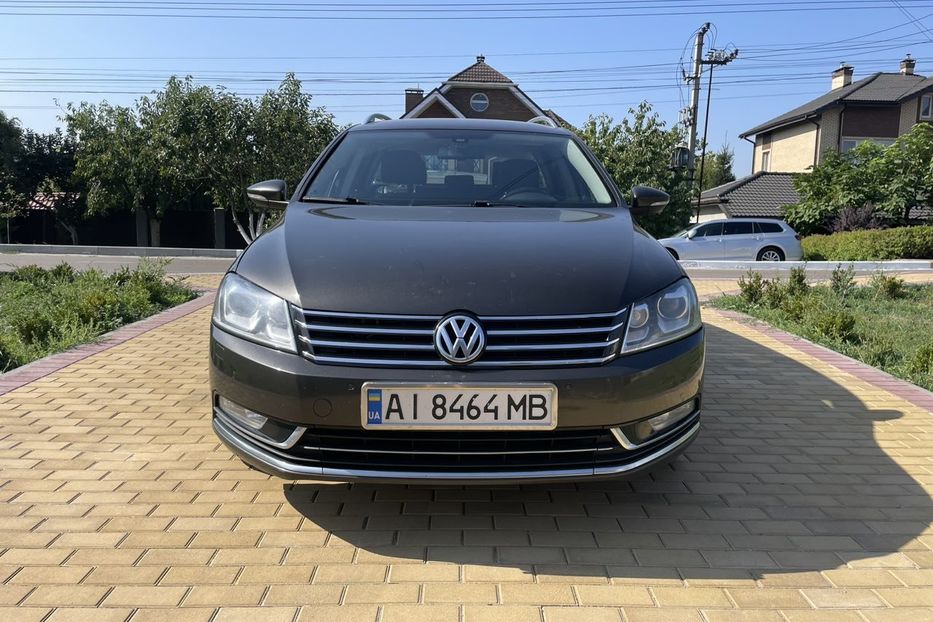 Продам Volkswagen Passat B7 Highline 130кВт/174к.с. 2014 года в Киеве