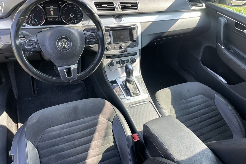 Продам Volkswagen Passat B7 Highline 130кВт/174к.с. 2014 года в Киеве