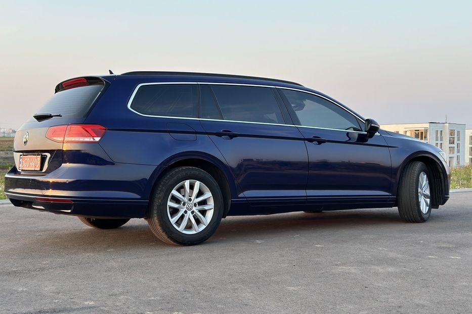 Продам Volkswagen Passat B8 Comfortline 2019 года в Ровно