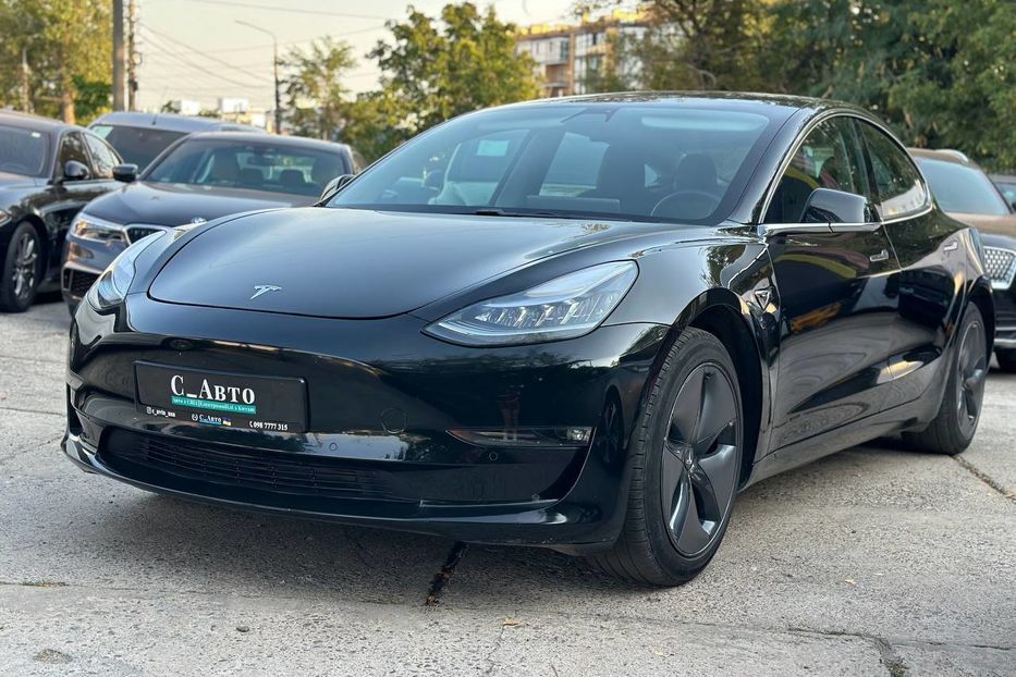 Продам Tesla Model 3 2019 года в Черновцах