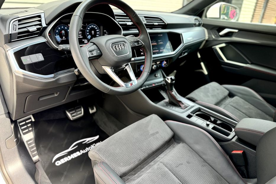 Продам Audi Q3 35 TFSI S-Line 2022 года в Киеве