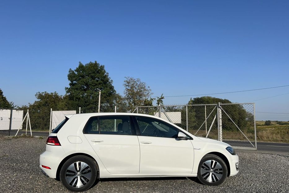 Продам Volkswagen e-Golf 2019 года в Львове