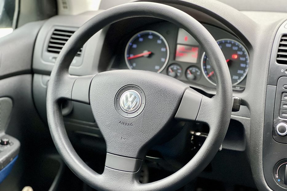 Продам Volkswagen Golf V 2006 года в Луцке