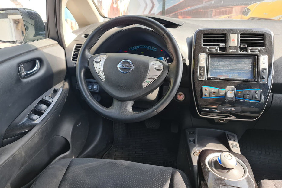 Продам Nissan Leaf 2016 года в Киеве