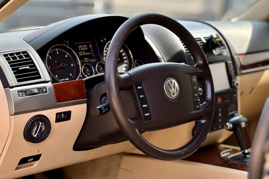 Продам Volkswagen Touareg 2004 года в Киеве