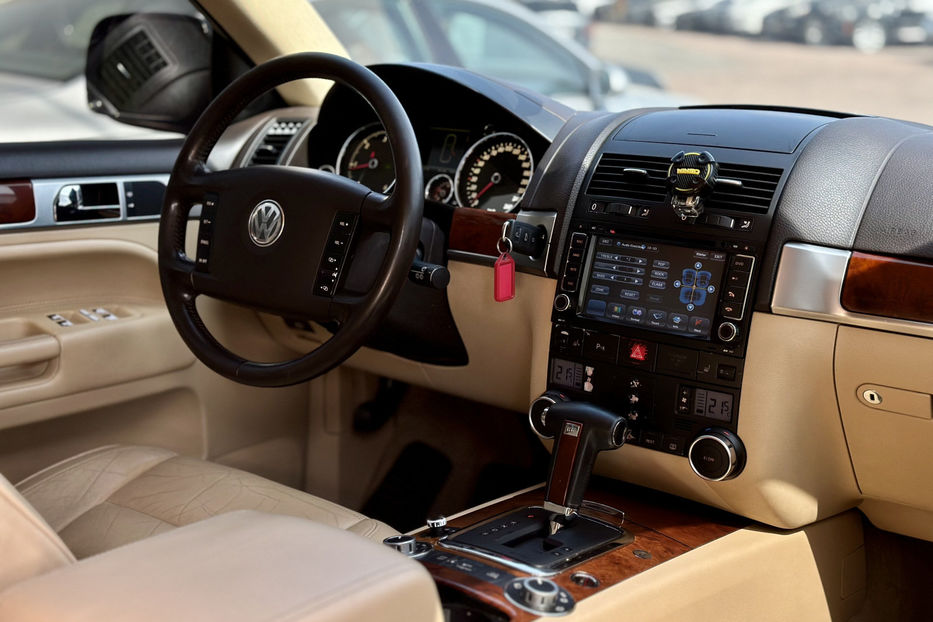 Продам Volkswagen Touareg 2004 года в Киеве