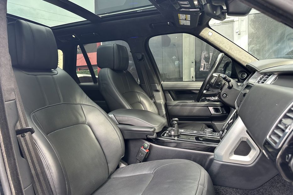 Продам Land Rover Range Rover Vogue HSE 2018 года в Киеве