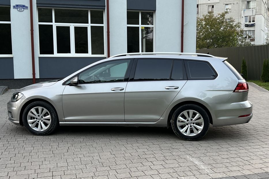 Продам Volkswagen Golf VII Comfortline 2018 года в Львове