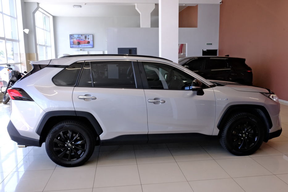 Продам Toyota Rav 4 2020 года в Одессе