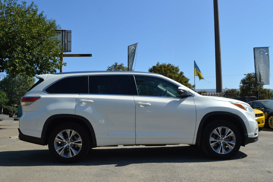 Продам Toyota Highlander 2015 года в Одессе