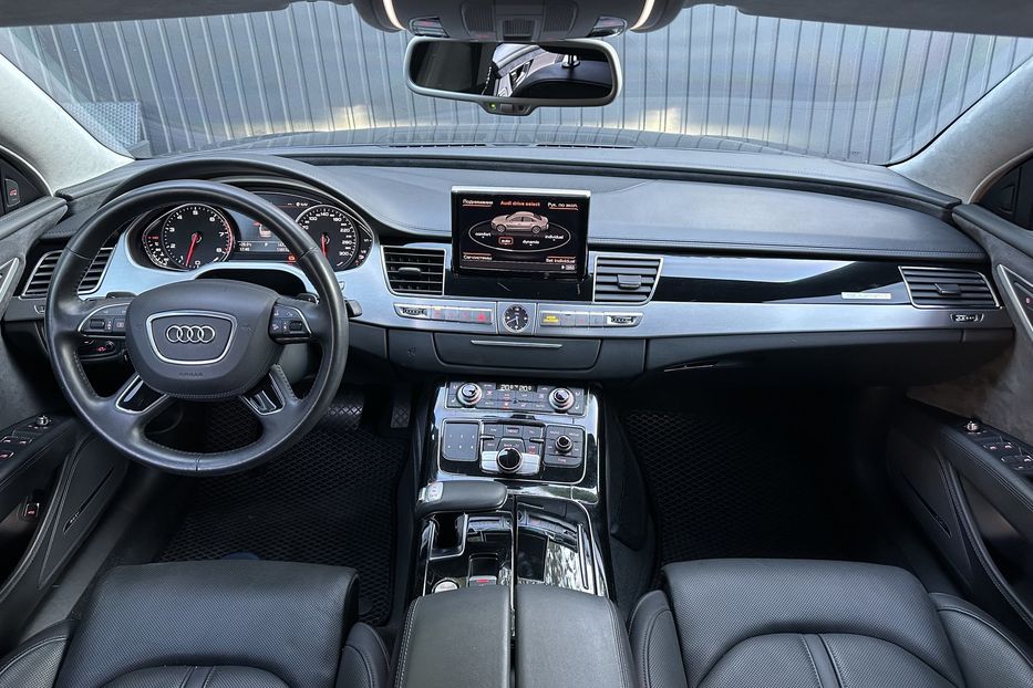 Продам Audi A8 Long w12 Quattro Armored B7 2013 года в Киеве