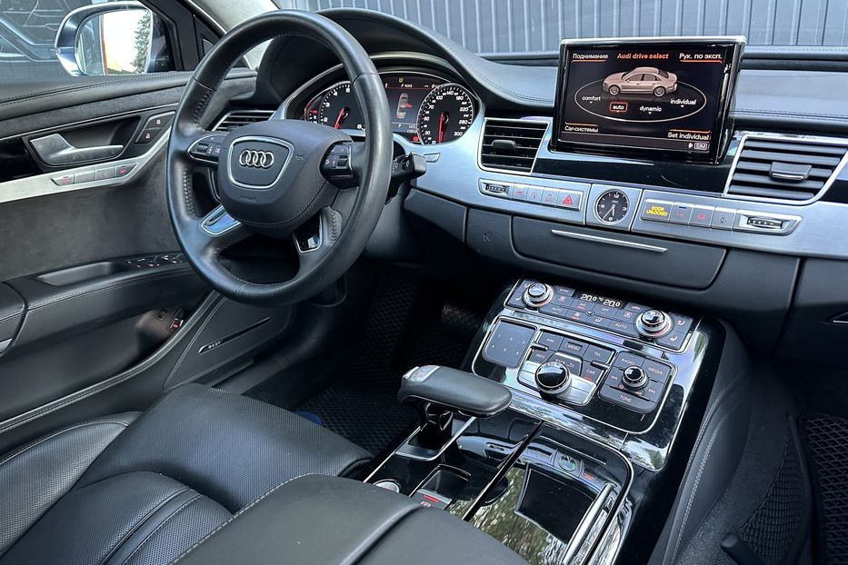 Продам Audi A8 Long w12 Quattro Armored B7 2013 года в Киеве