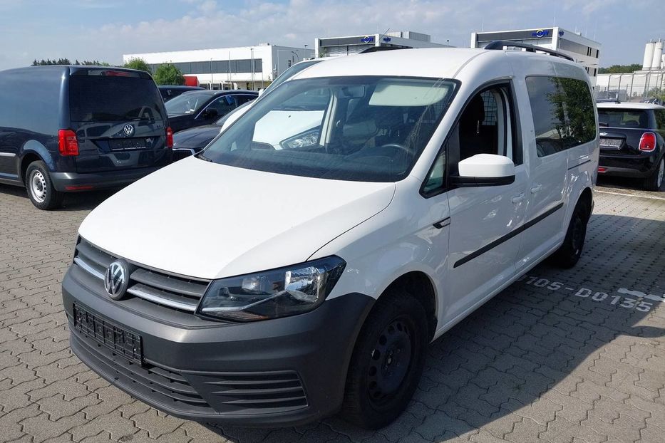 Продам Volkswagen Caddy пасс. Maxi 2019 года в Луцке