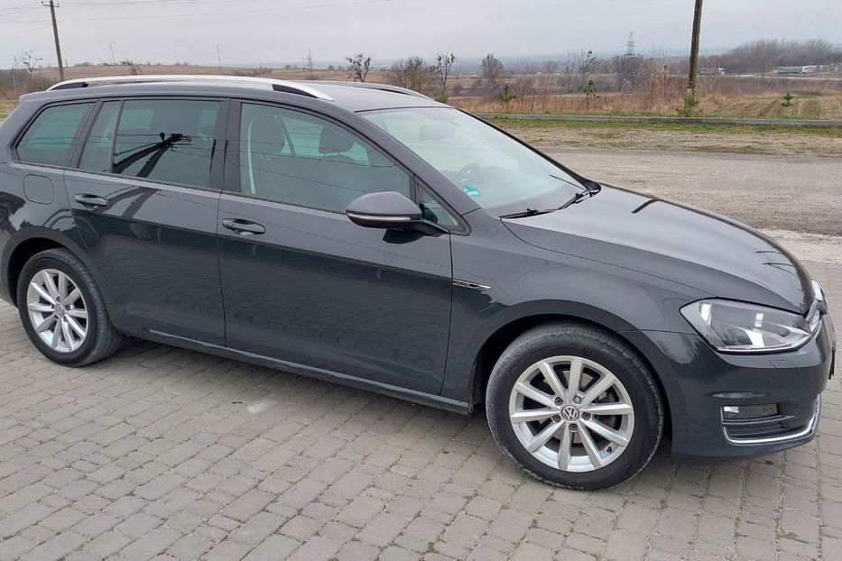 Продам Volkswagen Golf VII Lounge 2015 года в Львове