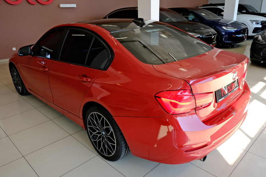 Продам BMW 320 2018 года в Одессе