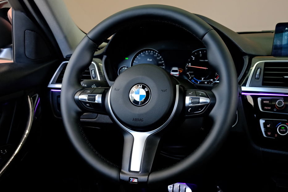 Продам BMW 320 2018 года в Одессе