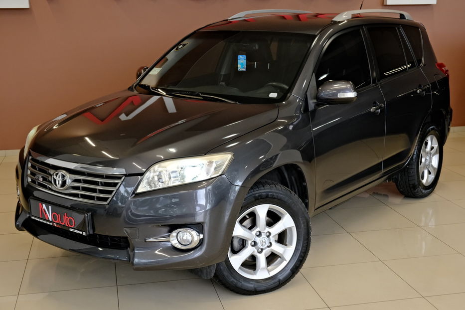 Продам Toyota Rav 4 2012 года в Одессе