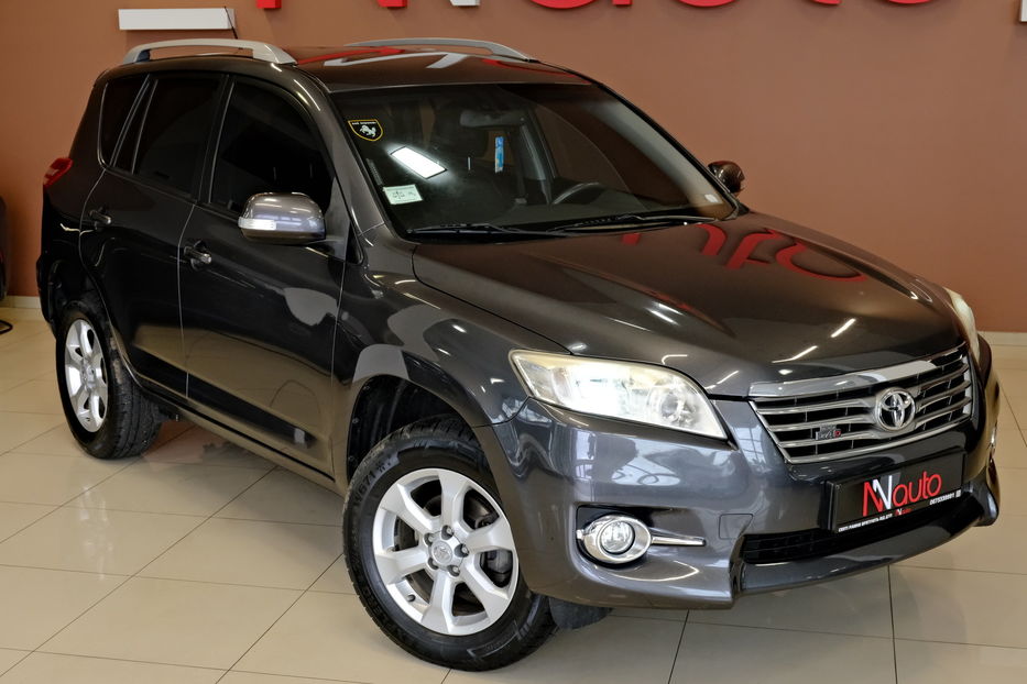 Продам Toyota Rav 4 2012 года в Одессе