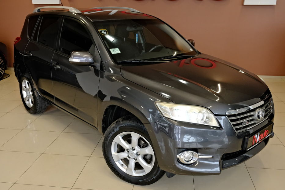 Продам Toyota Rav 4 2012 года в Одессе