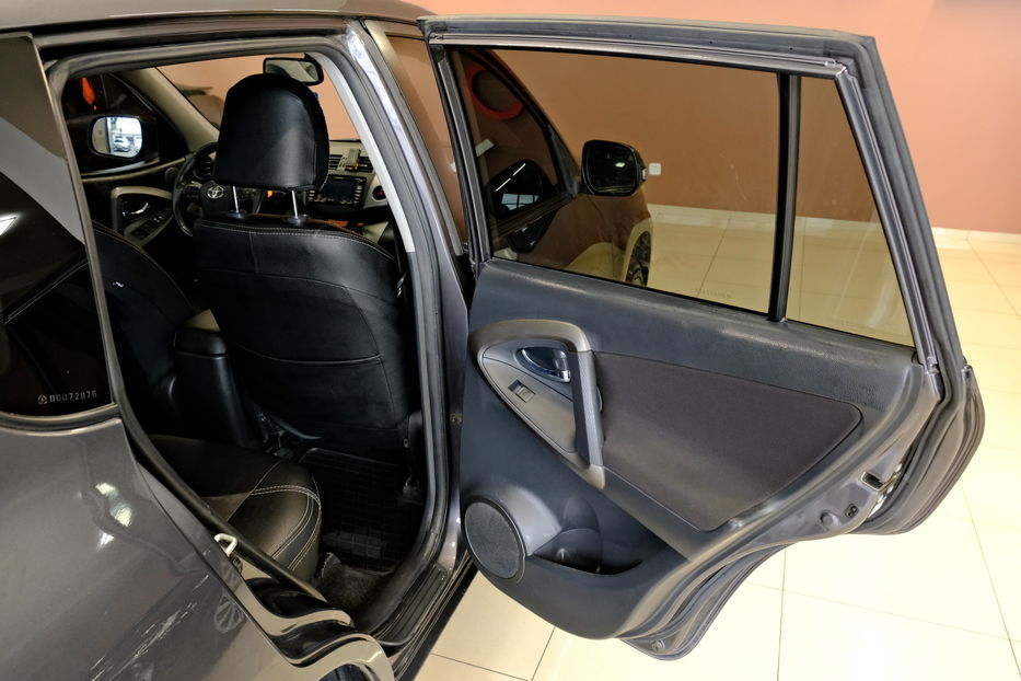 Продам Toyota Rav 4 2012 года в Одессе