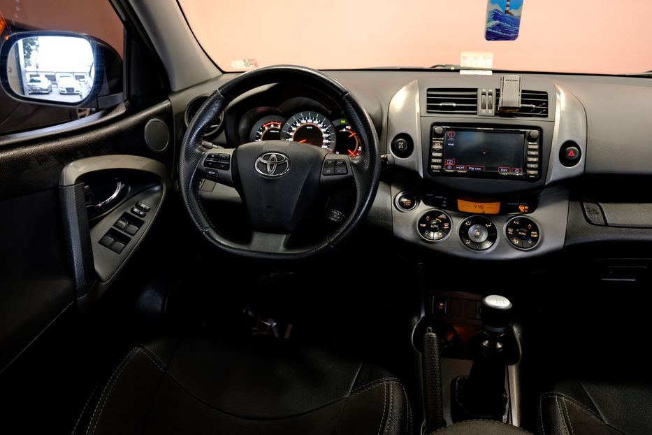 Продам Toyota Rav 4 2012 года в Одессе