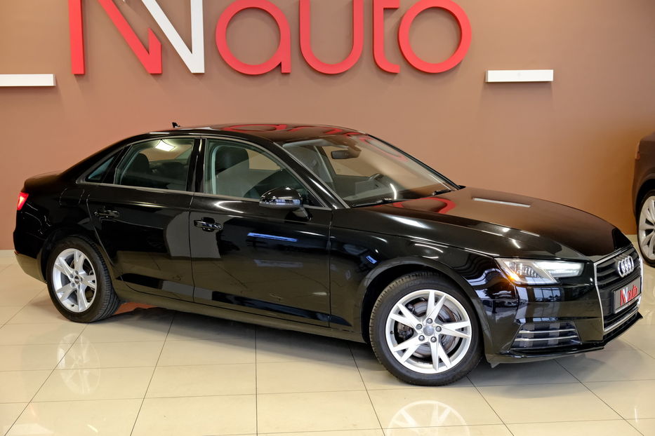 Продам Audi A4 2017 года в Одессе