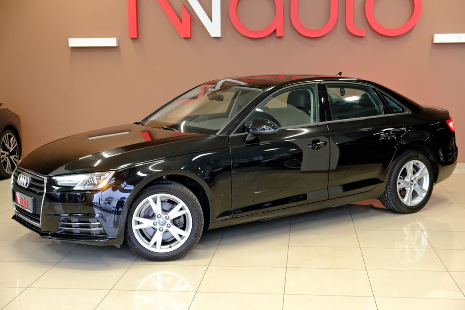 Продам Audi A4 2017 года в Одессе