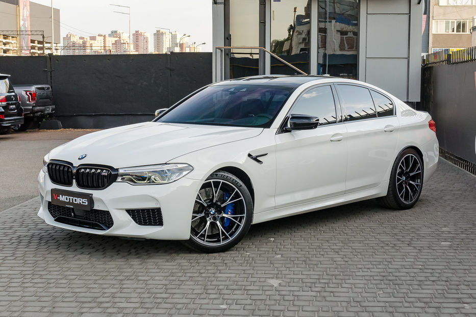 Продам BMW M5 Individual 2018 года в Киеве