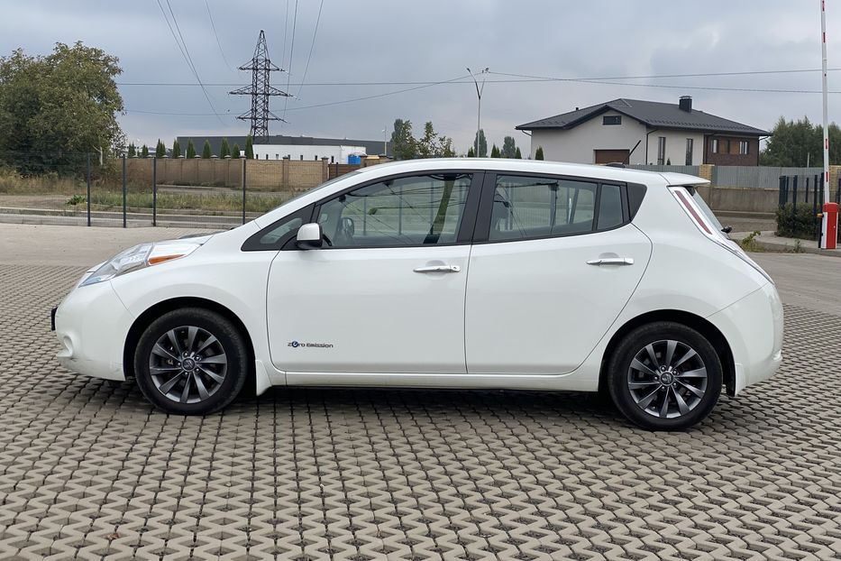 Продам Nissan Leaf 2014 года в Луцке