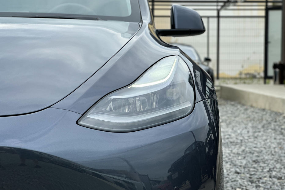 Продам Tesla Model Y Long Range Dual Motor 2020 года в Черновцах