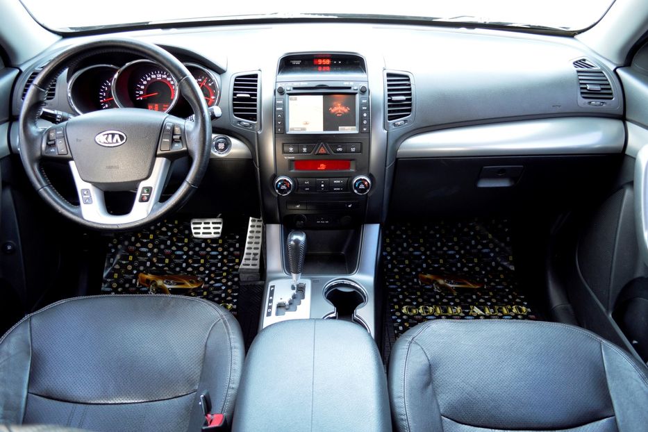 Продам Kia Sorento 2012 года в Одессе