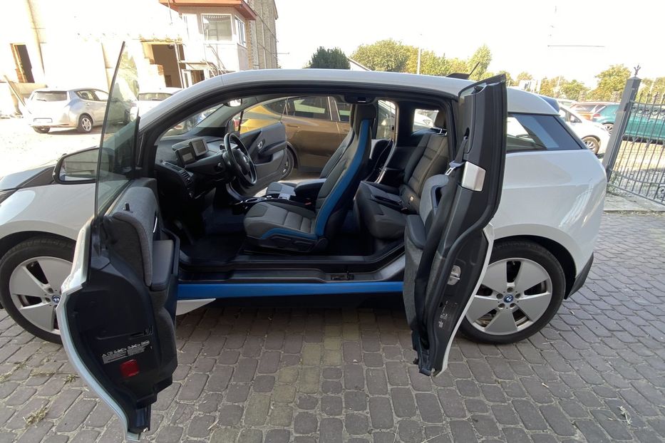 Продам BMW I3 2015 года в Луцке