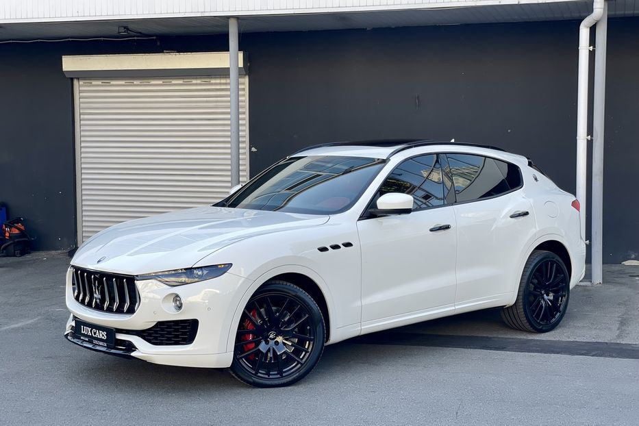 Продам Maserati Levante SQ4 2016 года в Киеве