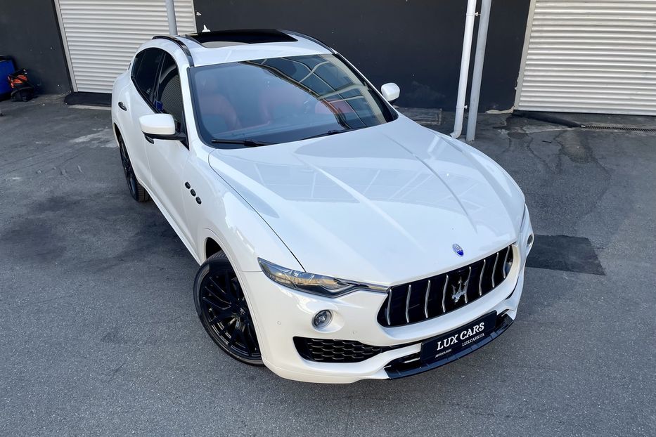 Продам Maserati Levante SQ4 2016 года в Киеве