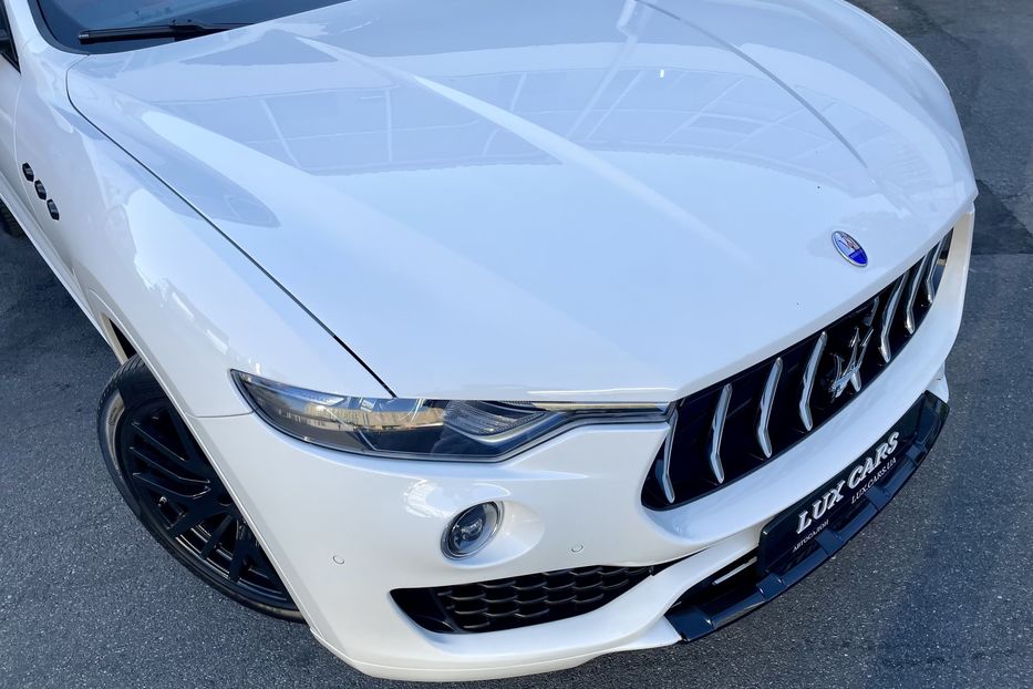 Продам Maserati Levante SQ4 2016 года в Киеве