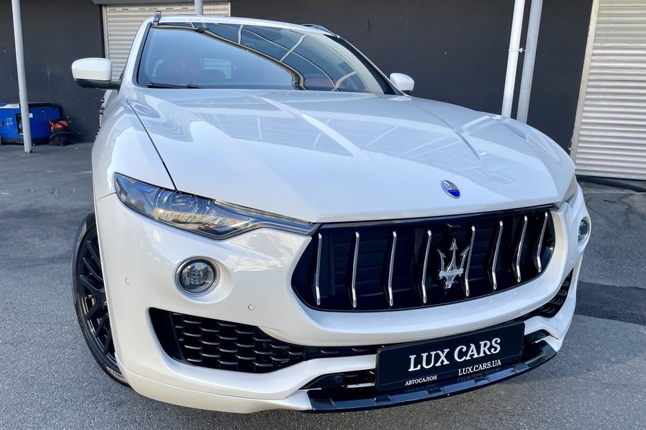 Продам Maserati Levante SQ4 2016 года в Киеве