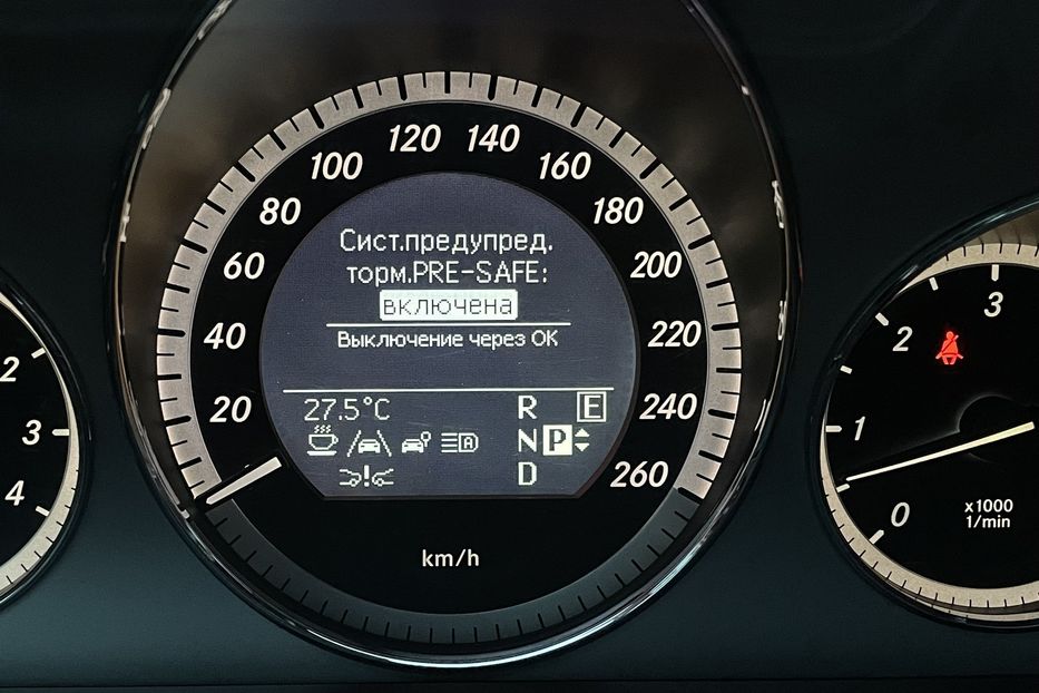 Продам Mercedes-Benz E-Class 350CDI 4Matic 2010 года в Киеве