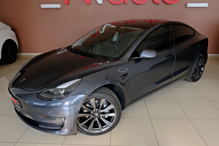 Продам Tesla Model 3 2022 года в Одессе