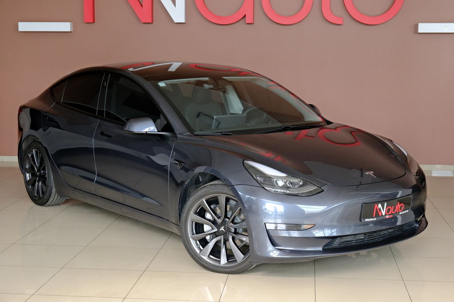 Продам Tesla Model 3 2022 года в Одессе