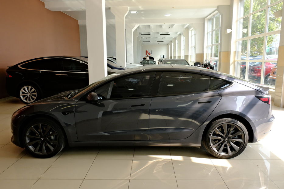 Продам Tesla Model 3 2022 года в Одессе