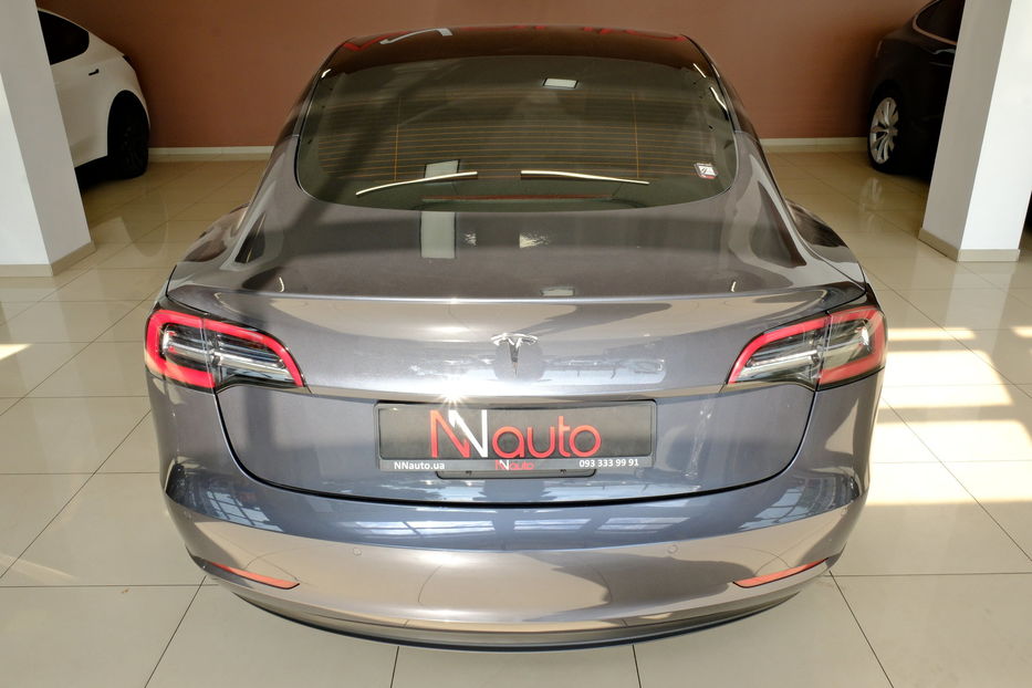 Продам Tesla Model 3 2022 года в Одессе