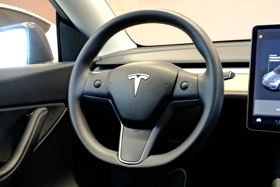 Продам Tesla Model Y 2021 года в Одессе