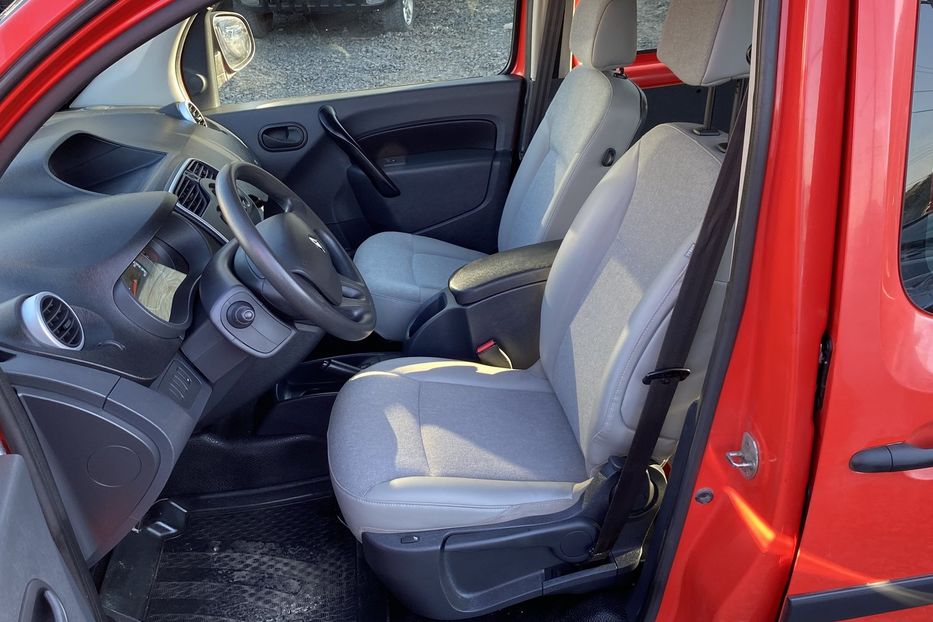 Продам Renault Kangoo пасс. Maxi 2019 года в Луцке