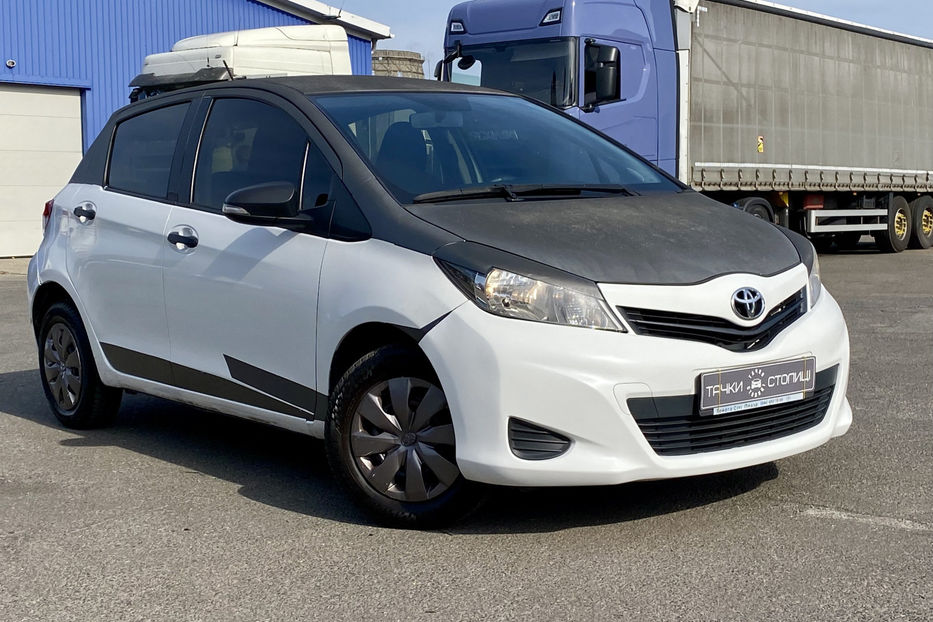 Продам Toyota Yaris 2012 года в Киеве