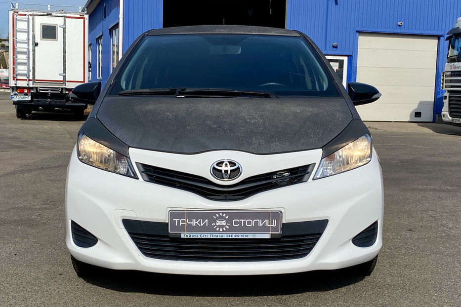 Продам Toyota Yaris 2012 года в Киеве