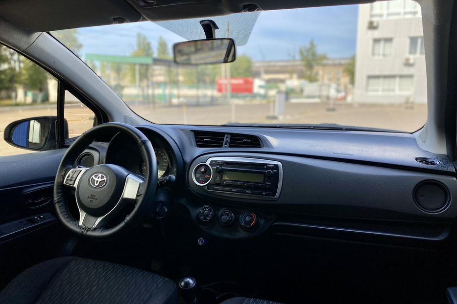 Продам Toyota Yaris 2012 года в Киеве