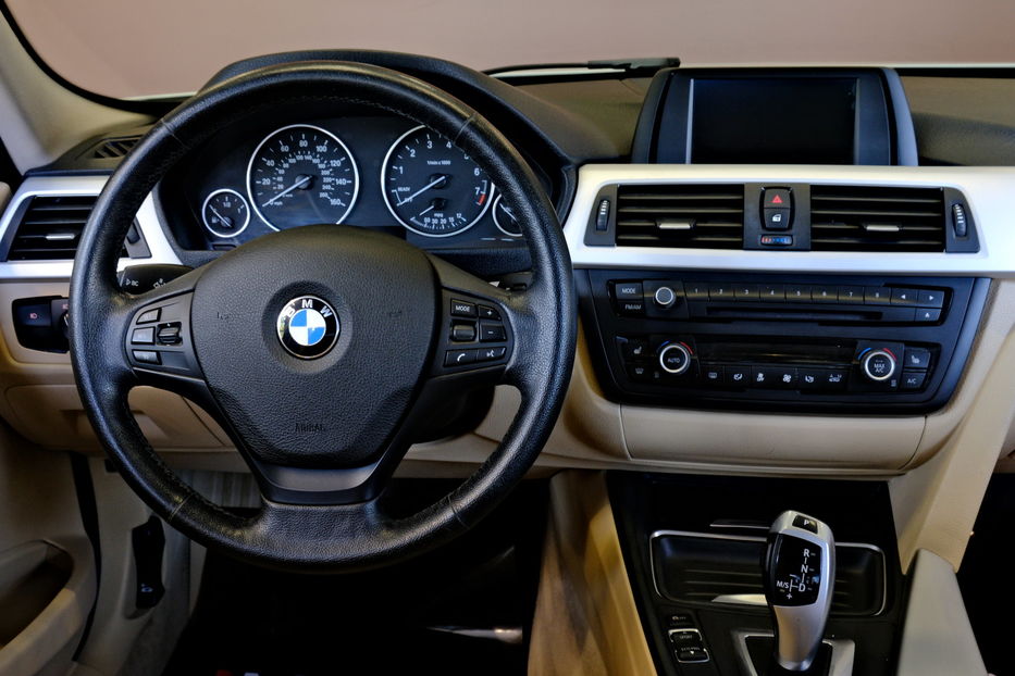 Продам BMW 328 2014 года в Одессе