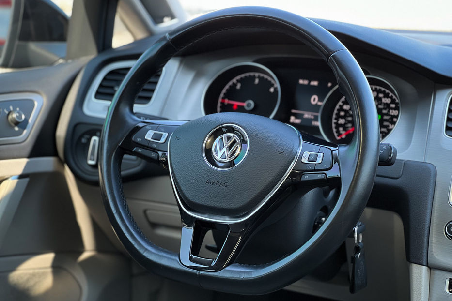 Продам Volkswagen Golf VII Tdi Se 2014 года в Черновцах